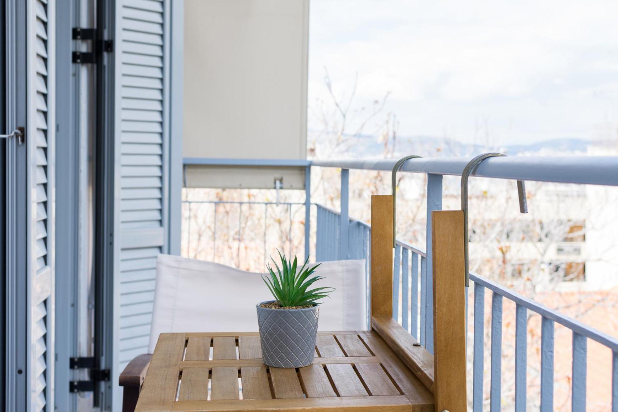 Stratum Apartment By Lobbysquare Athena Bagian luar foto