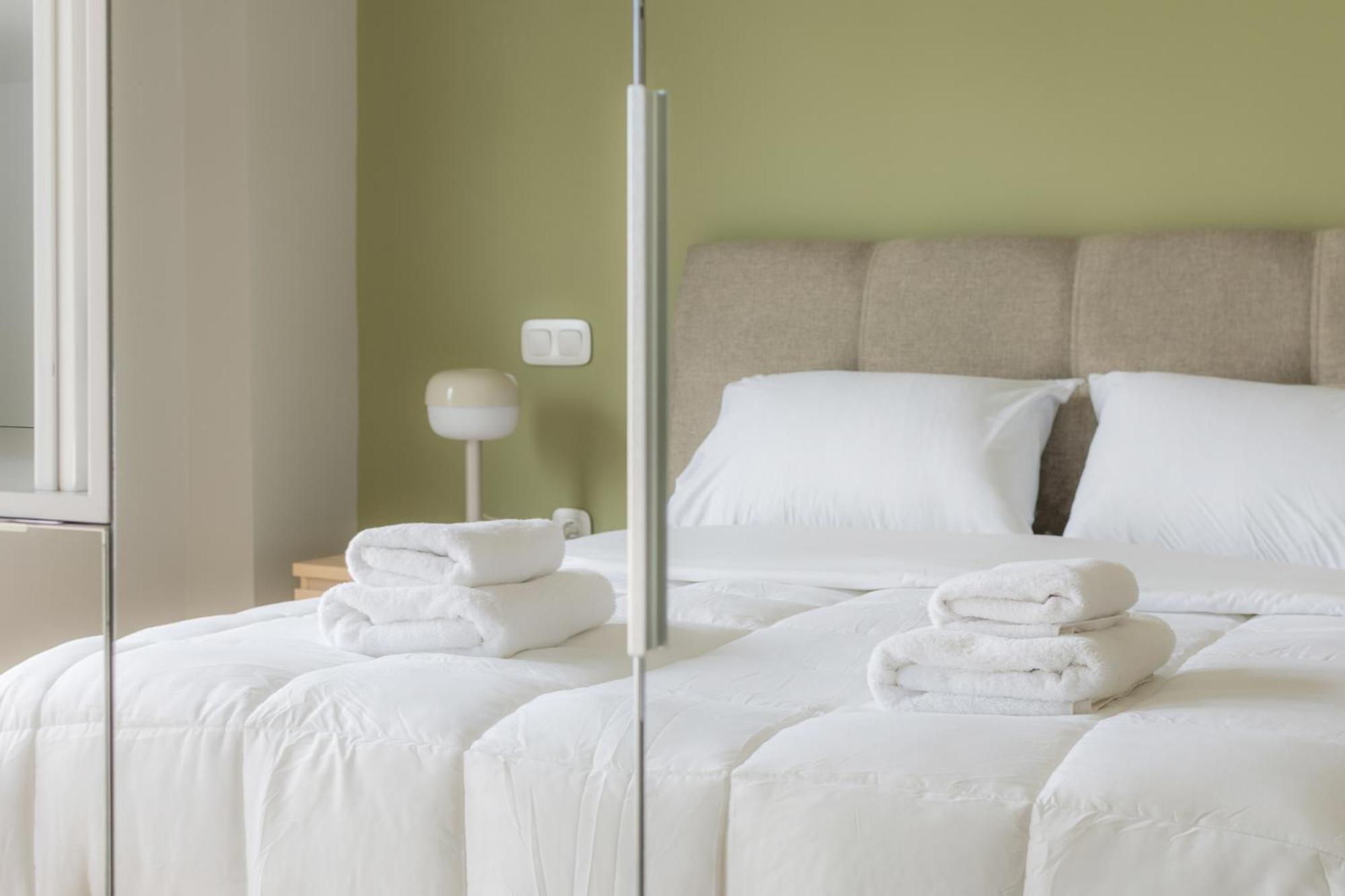 Stratum Apartment By Lobbysquare Athena Bagian luar foto